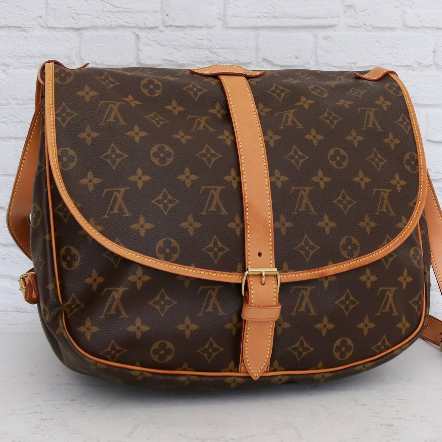 Louis Vuitton Saumur 35 Monogram Crossbody