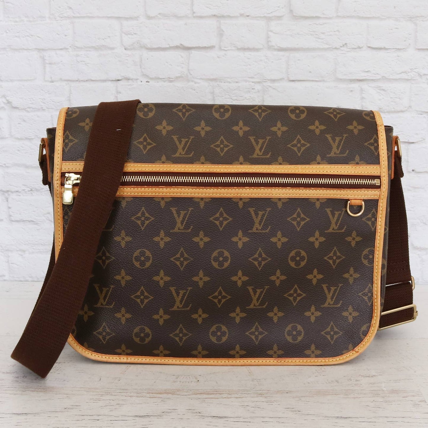 Louis Vuitton Messenger Bosphore GM Monogram Crossbody & Shoulder Bag