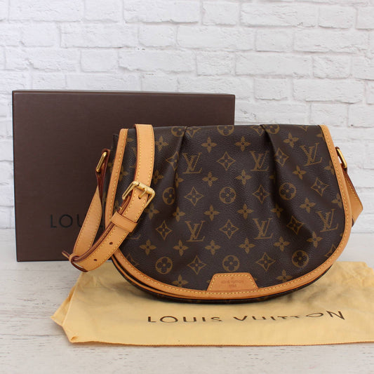 Louis Vuitton Menilmontant PM Crossbody Monogram Handbag Messenger Zip