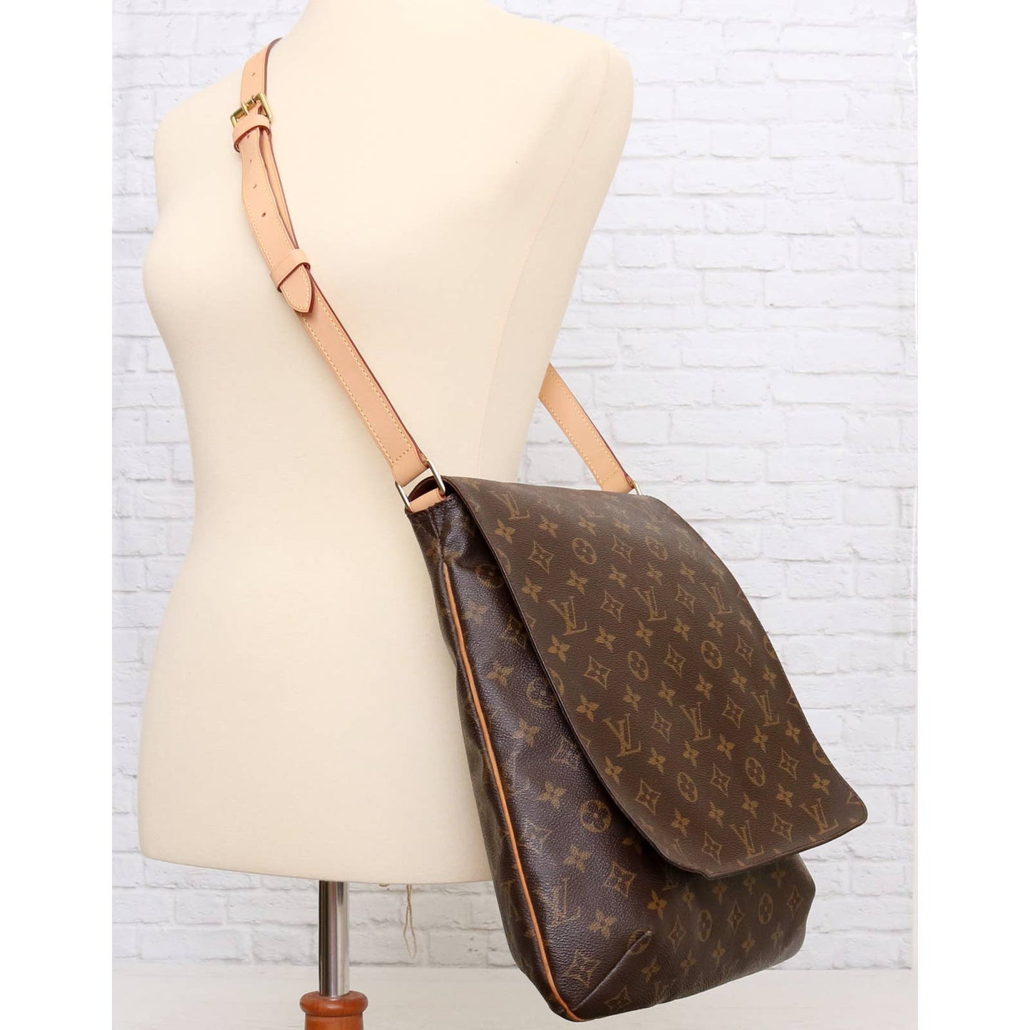 Louis Vuitton Musette Large Crossbody Shoulder Bag