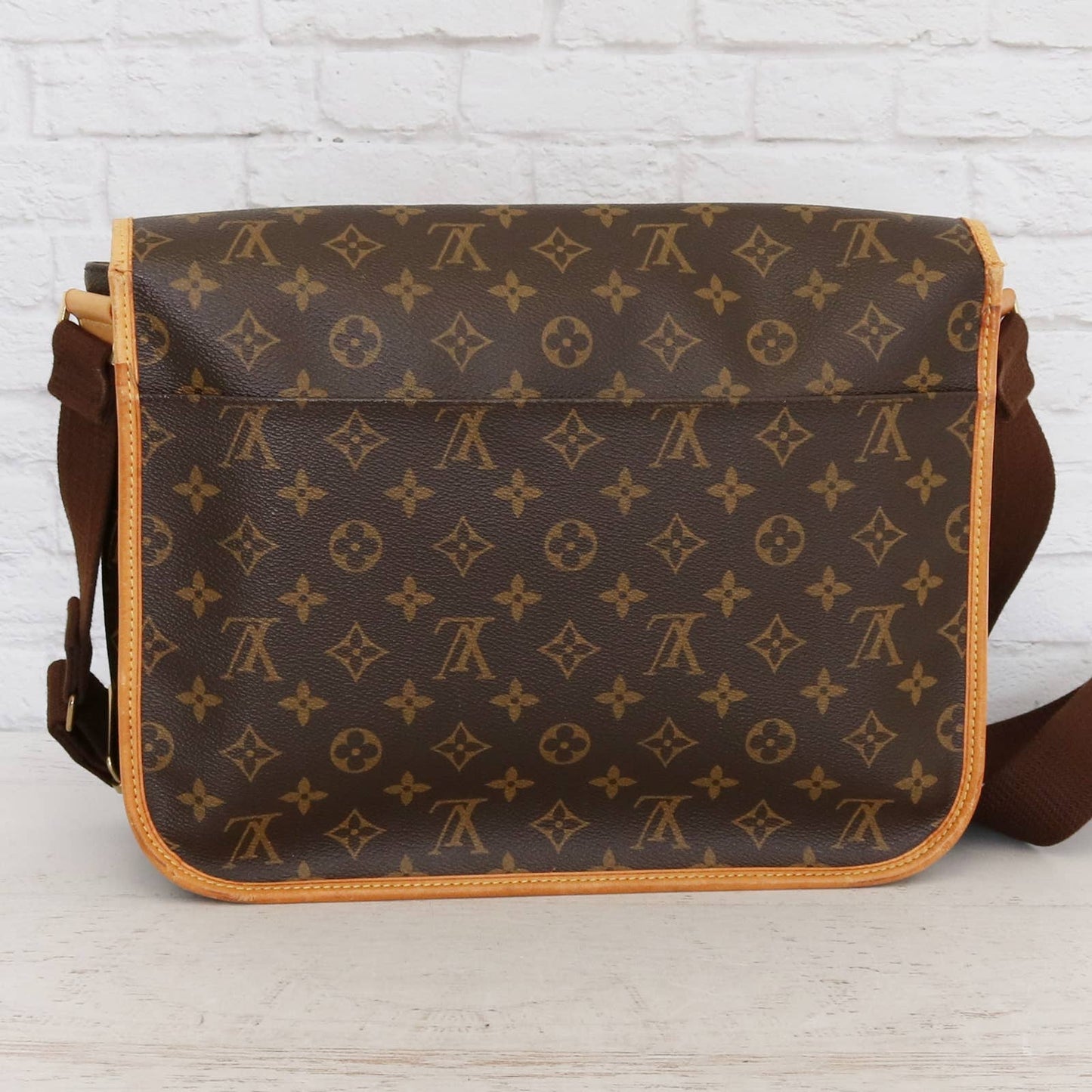 Louis Vuitton Messenger Bosphore GM Monogram Crossbody & Shoulder Bag