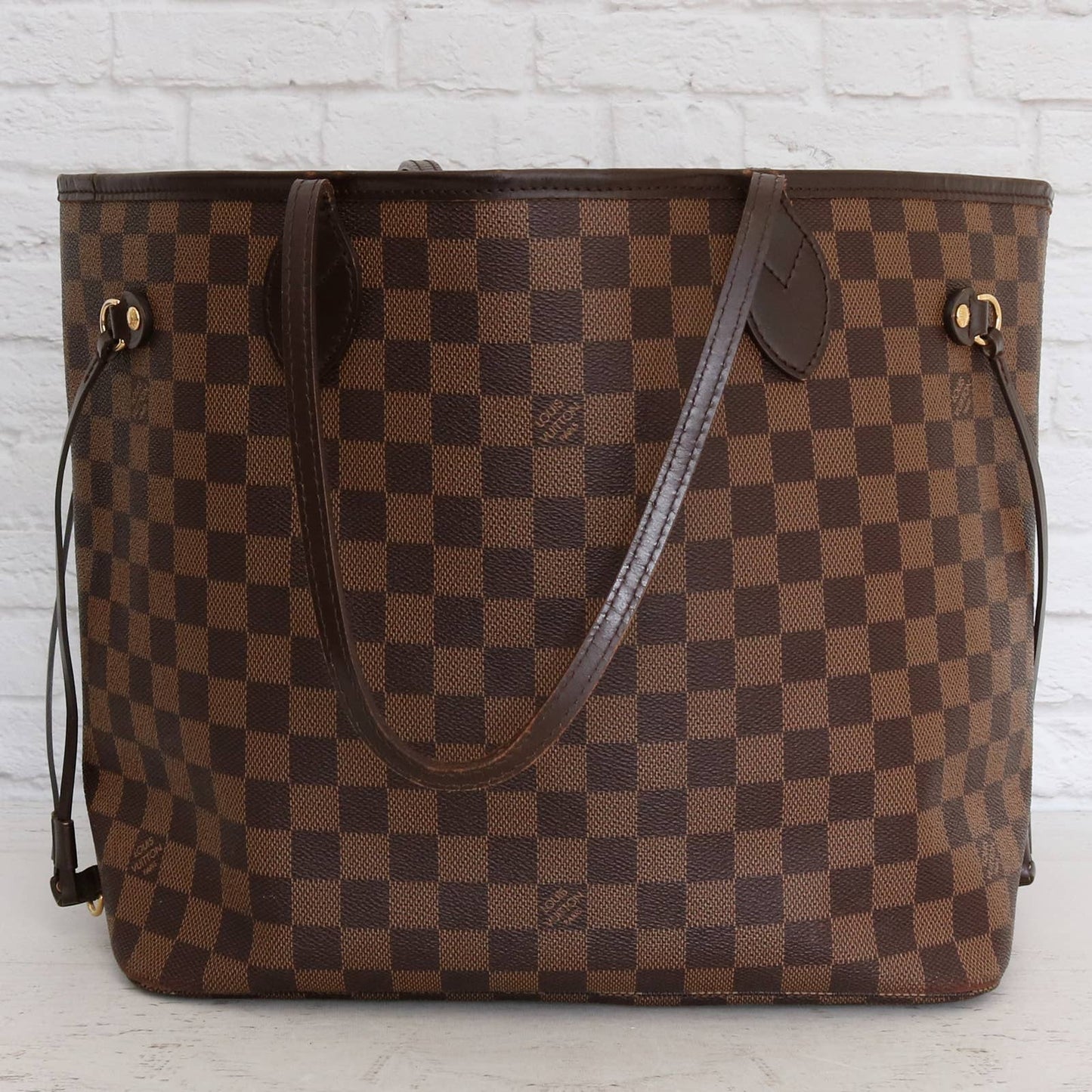 Louis Vuitton Neverfull MM Damier Ebene Tote with Cherry Interior