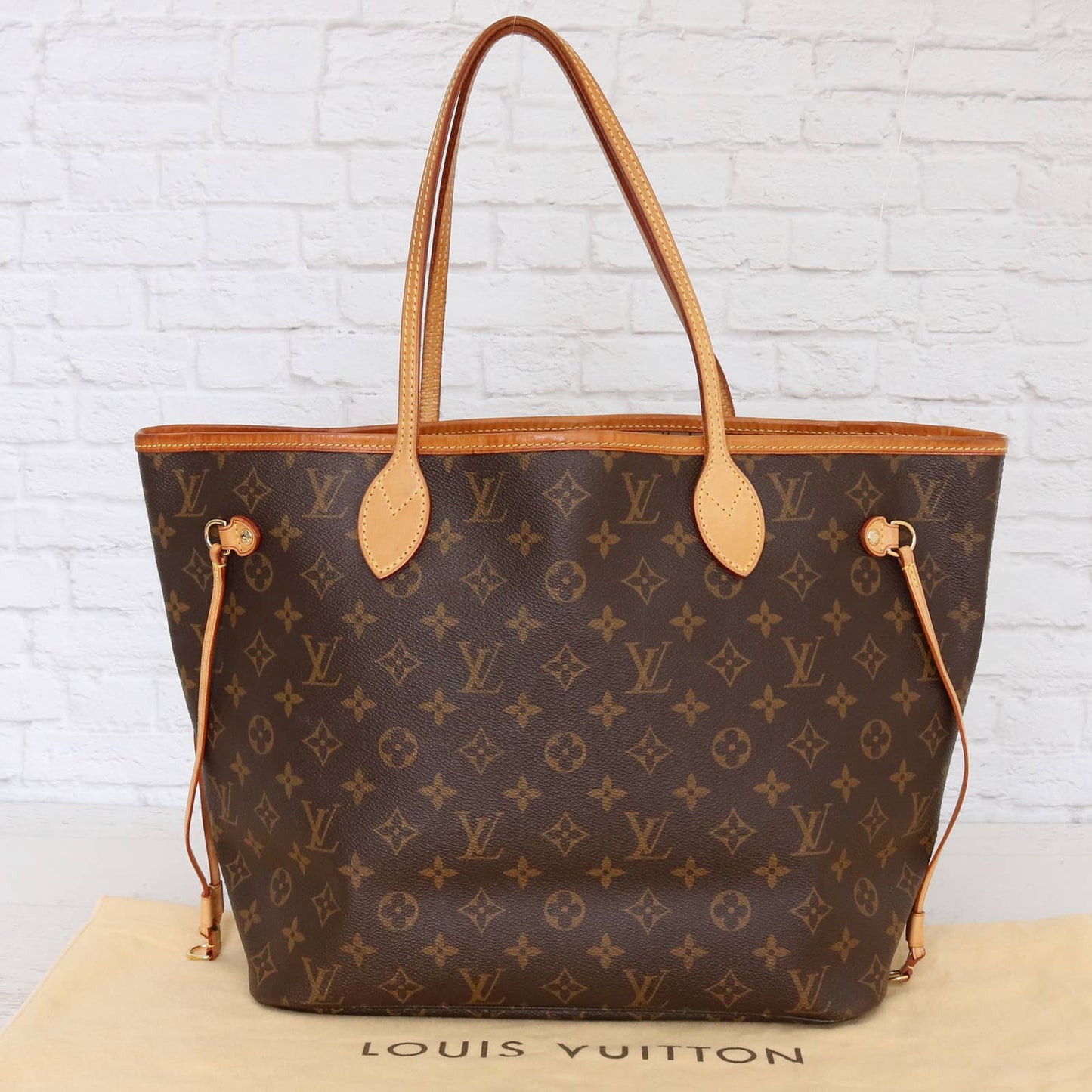 Louis Vuitton Neverfull MM Monogram Tote