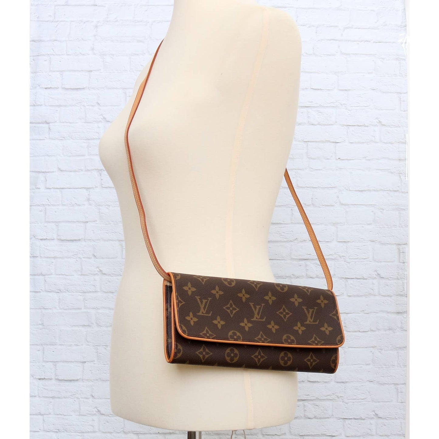 Louis Vuitton Pochette Twin GM Monogram Crossbody & Clutch