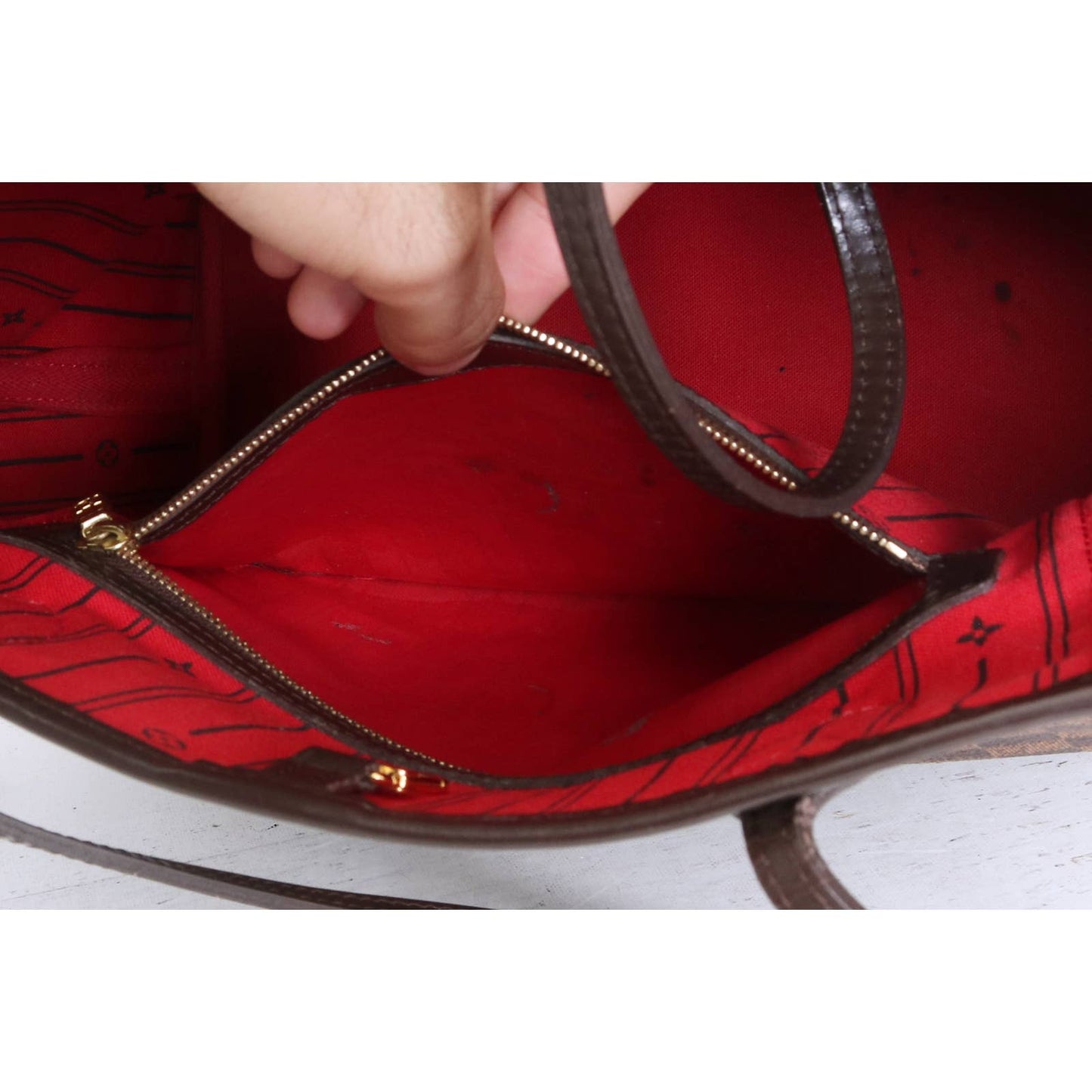 Louis Vuitton Neverfull MM Damier Ebene Tote Red Interior Shoulder Bag