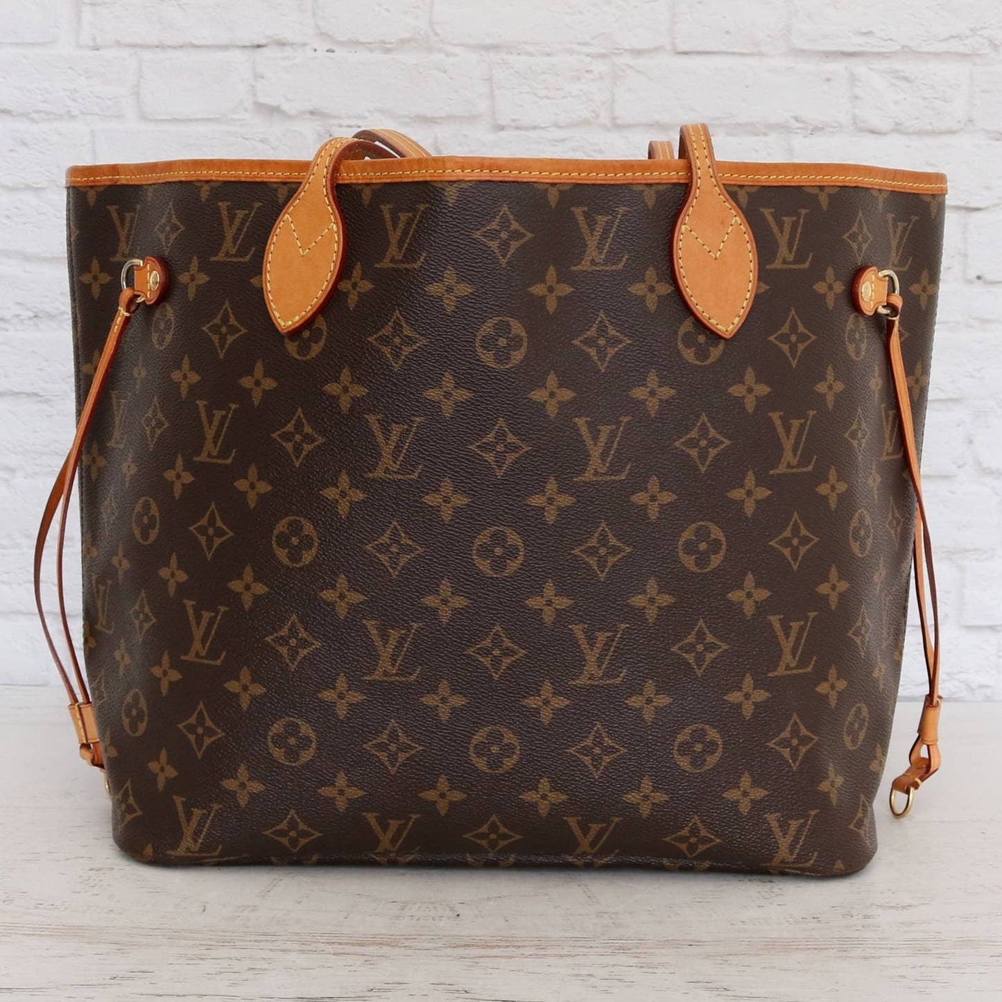 Louis Vuitton Neverfull MM Monogram Tote