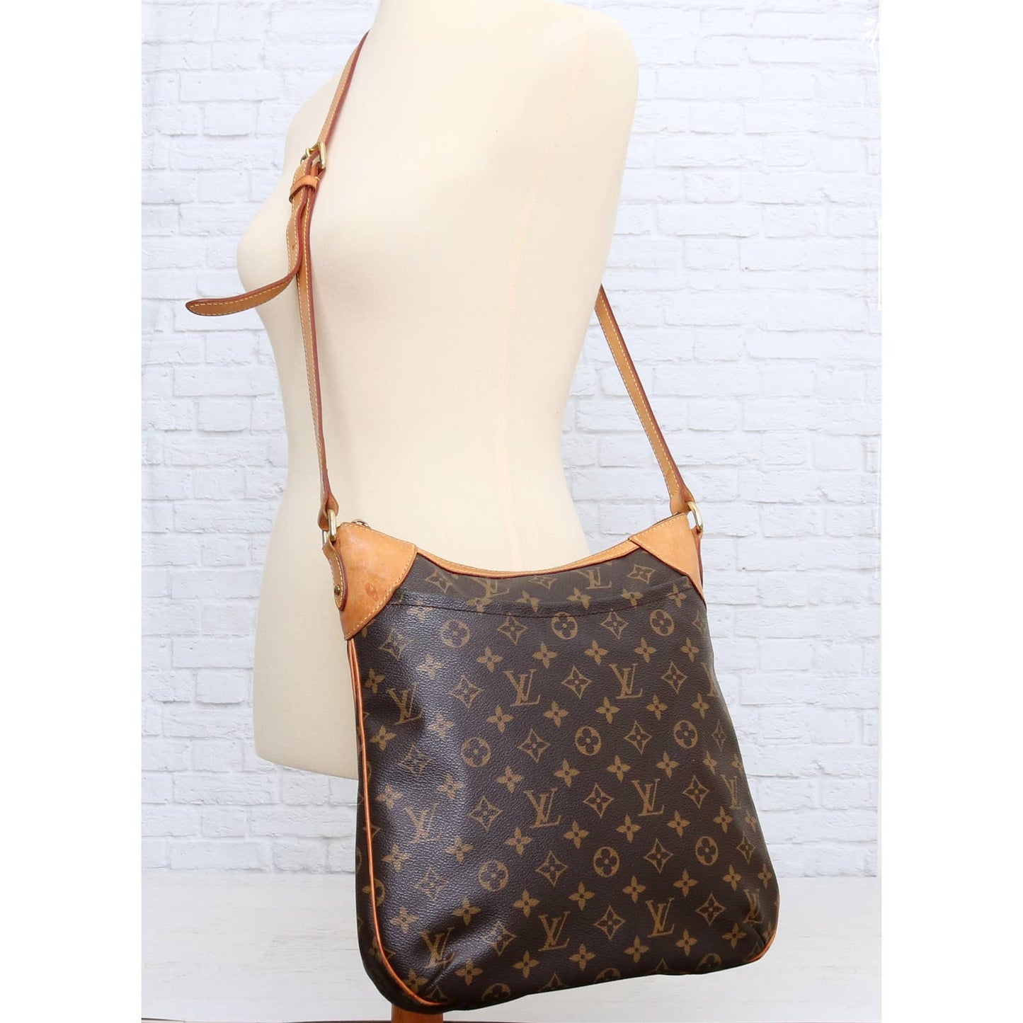 Louis Vuitton Odeon MM Monogram Crossbody