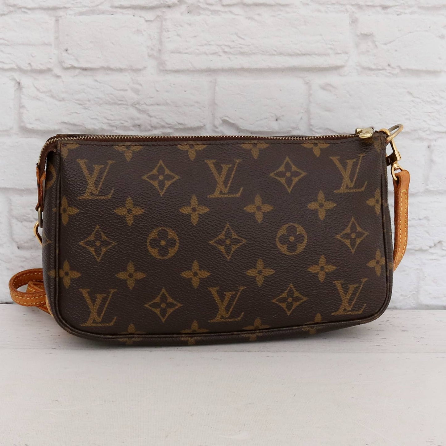 Louis Vuitton Pochette Accessoires Monogram Crossbody