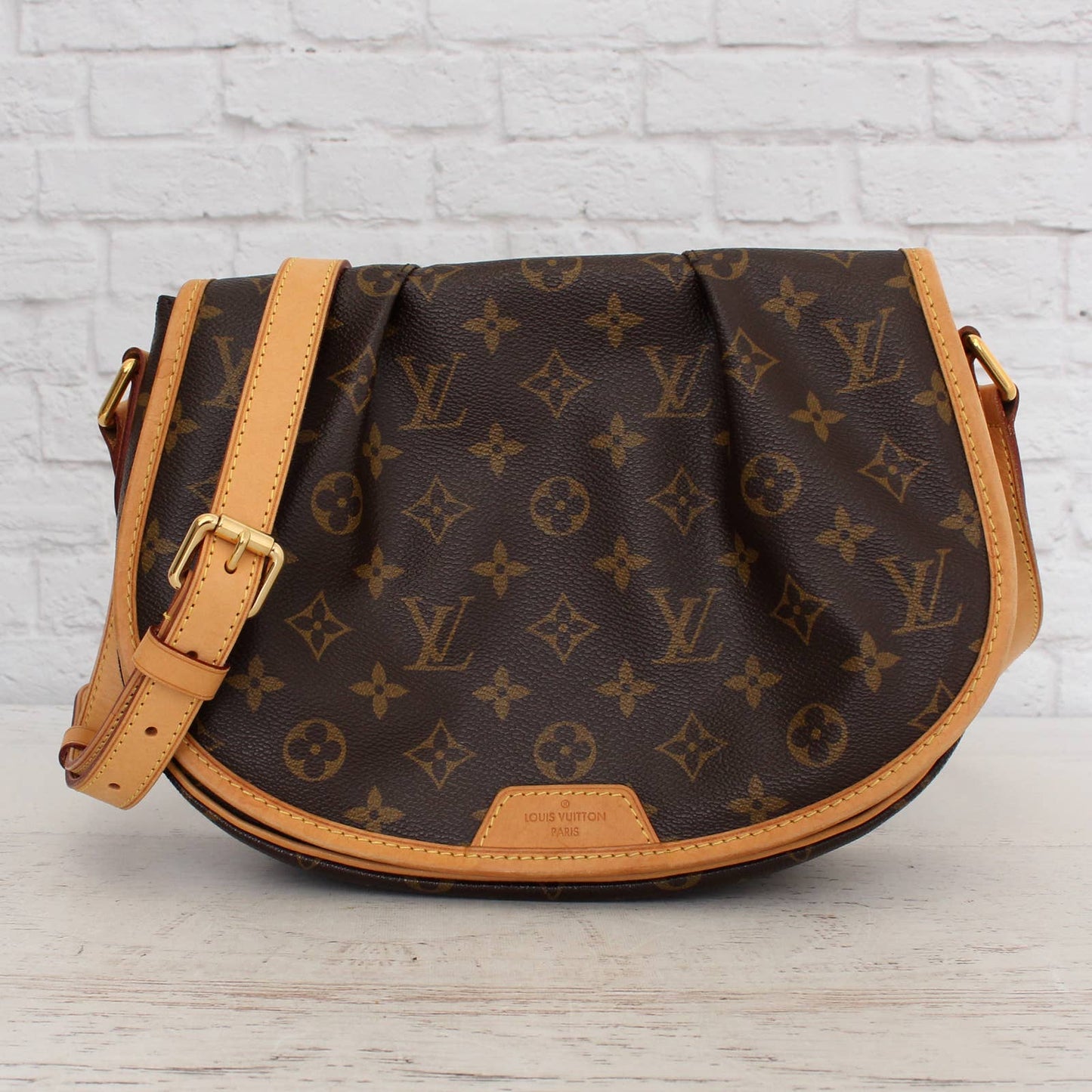 Louis Vuitton Menilmontant PM Crossbody Monogram Handbag Messenger Zip