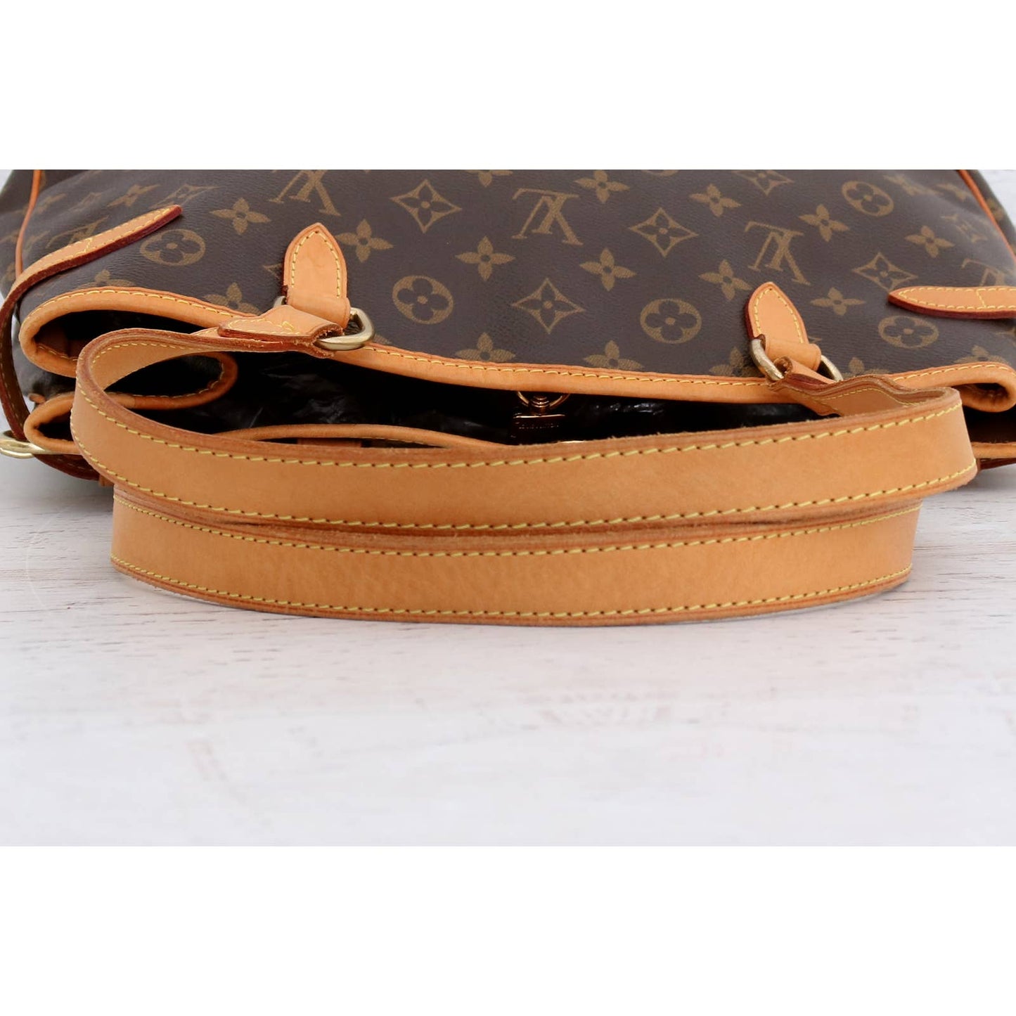 Louis Vuitton Batignolles Horizontal Monogram Shoulder Bag