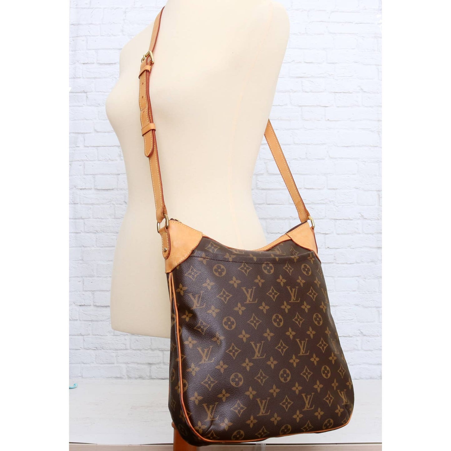 Louis Vuitton Odeon MM Monogram Crossbody