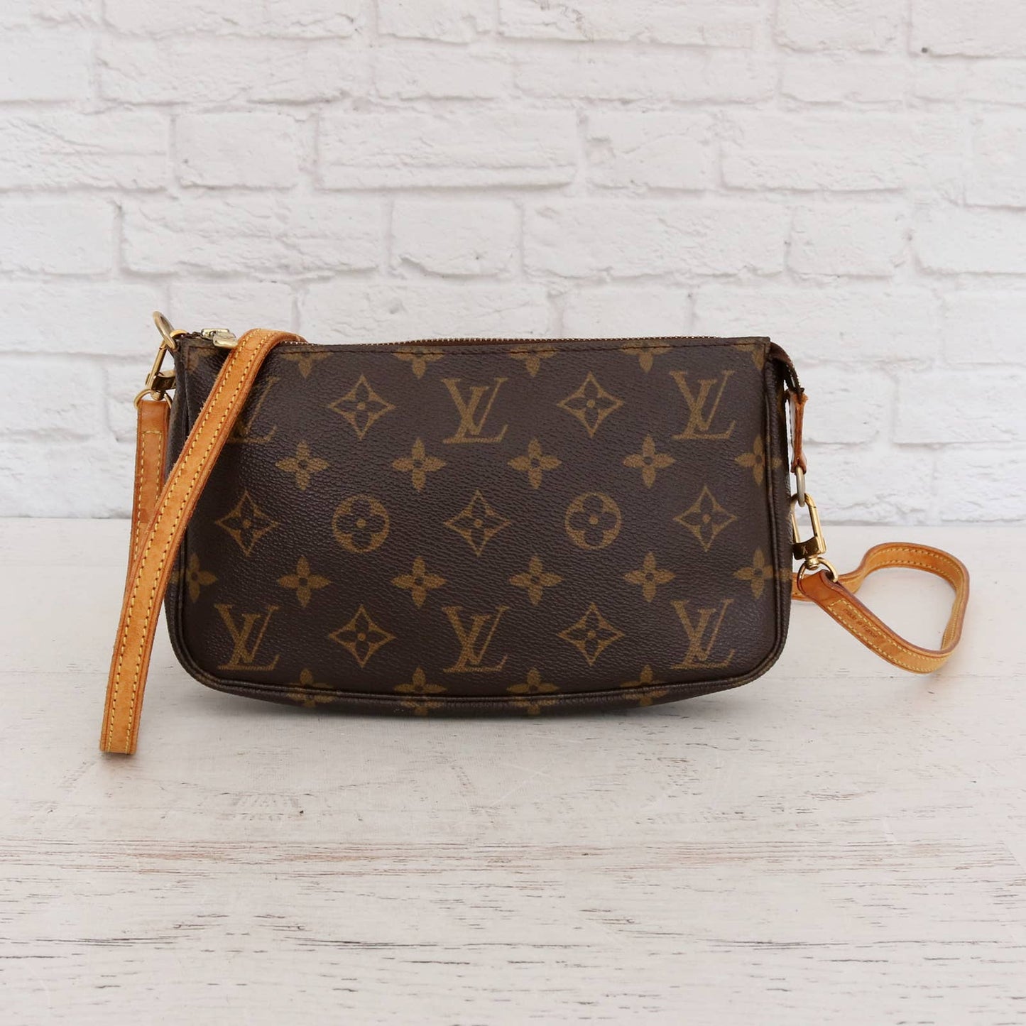 Louis Vuitton Pochette Accessoires Monogram Crossbody