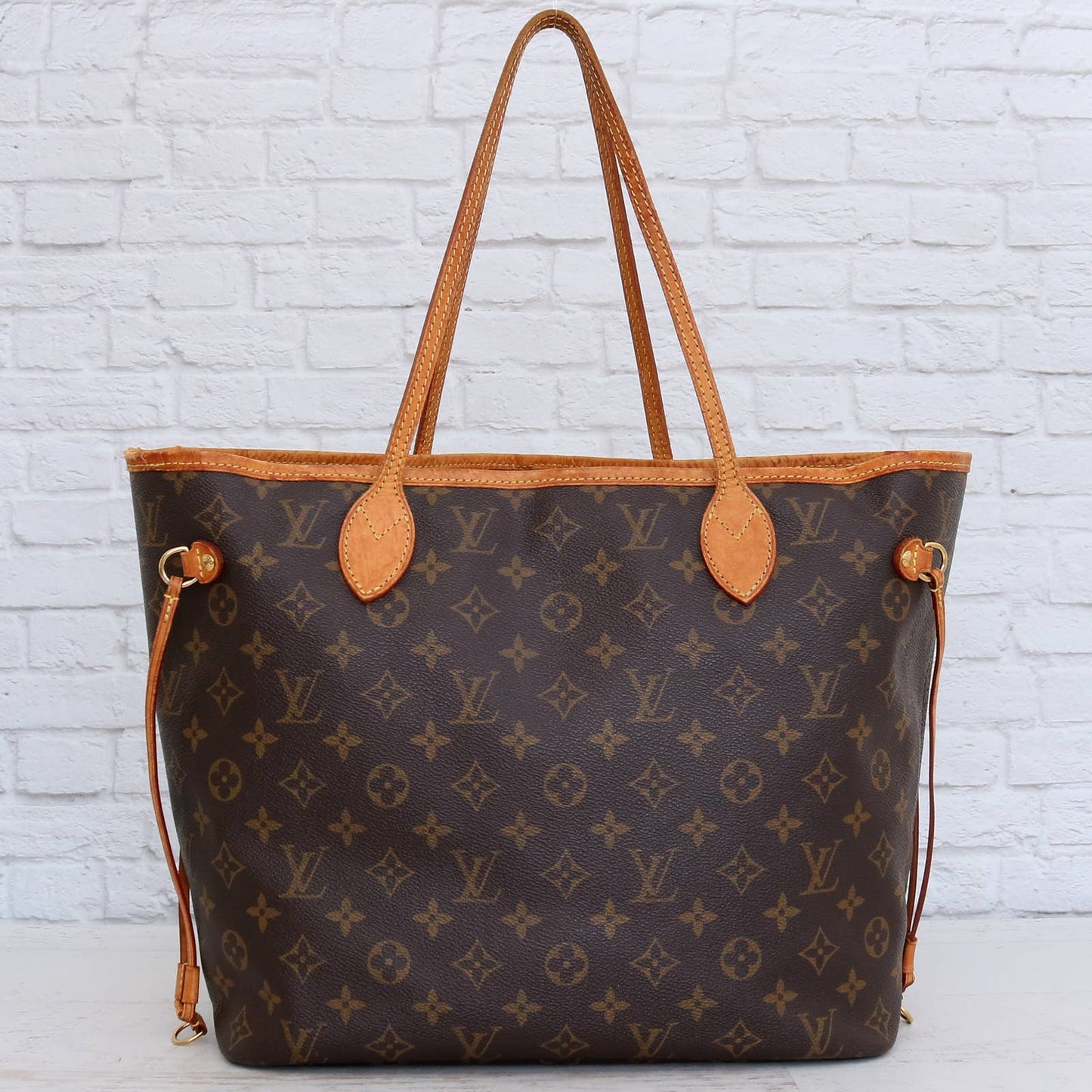 Louis Vuitton Neverfull MM Monogram Tote