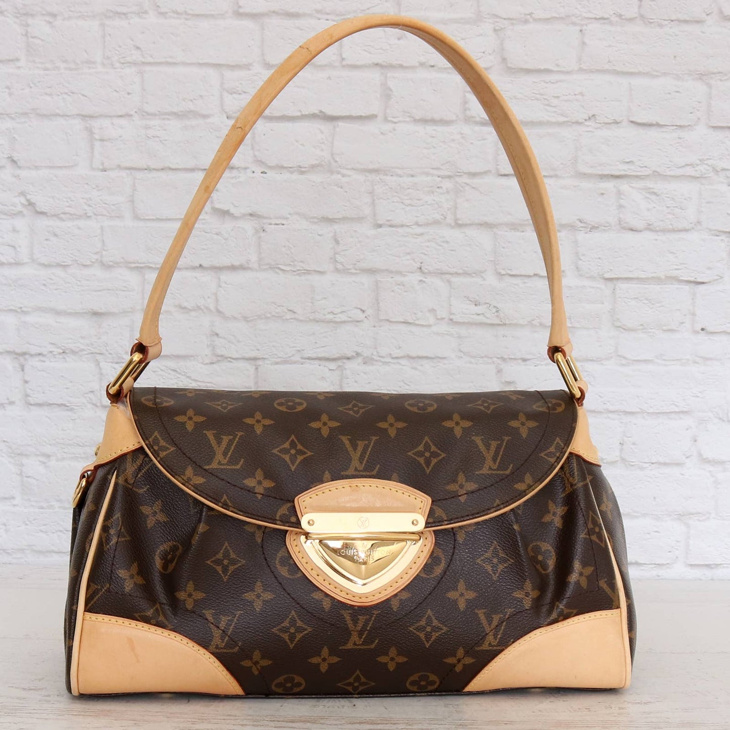 Louis Vuitton Beverly MM Monogram Shoulder Bag