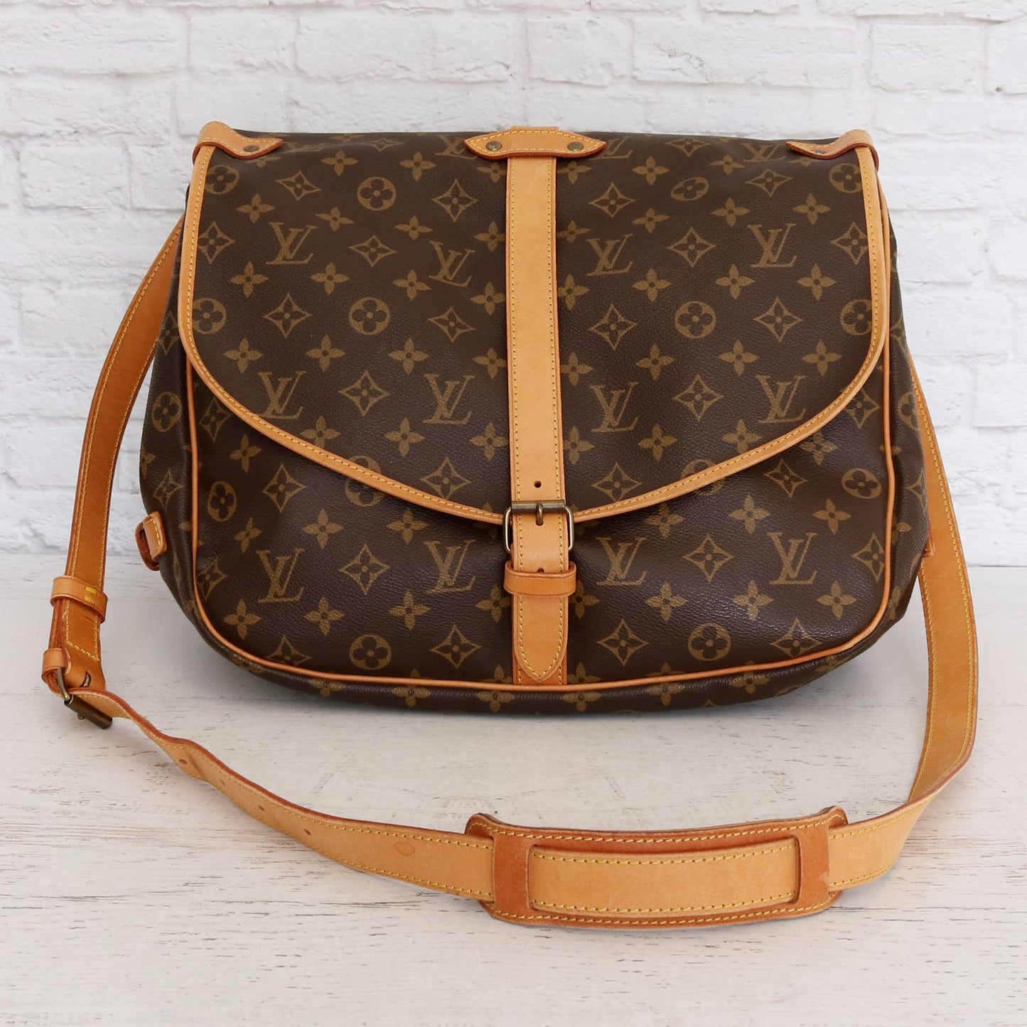 Louis Vuitton Saumur 35 Monogram Crossbody