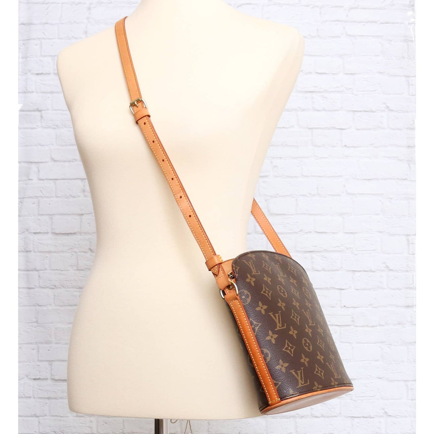 Louis Vuitton Drouot Monogram Crossbody & Shoulder Bag