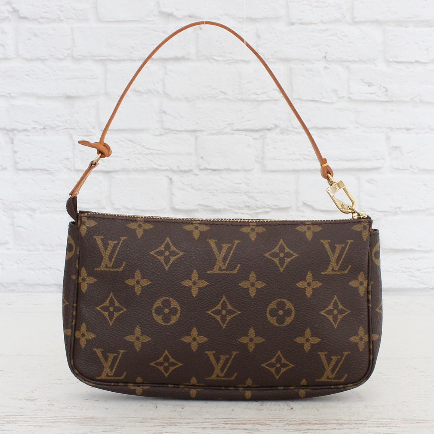 Louis Vuitton Pochette Accessoires Monogram Shoulder Bag & Clutch Zip