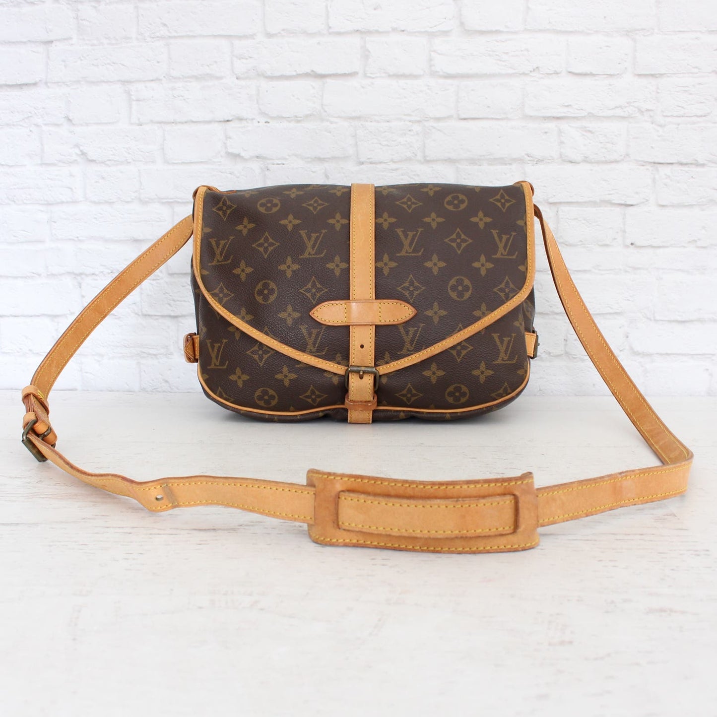 Louis Vuitton Saumur 30 Monogram Crossbody