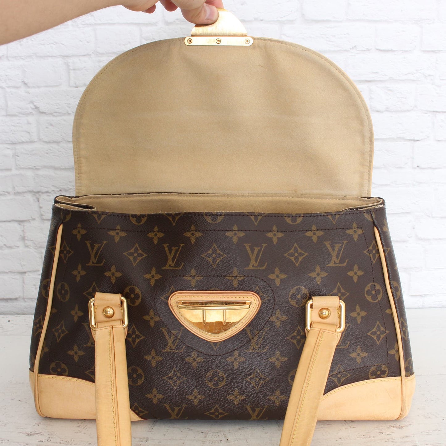 Louis Vuitton Beverly GM Monogram Shoulder Bag