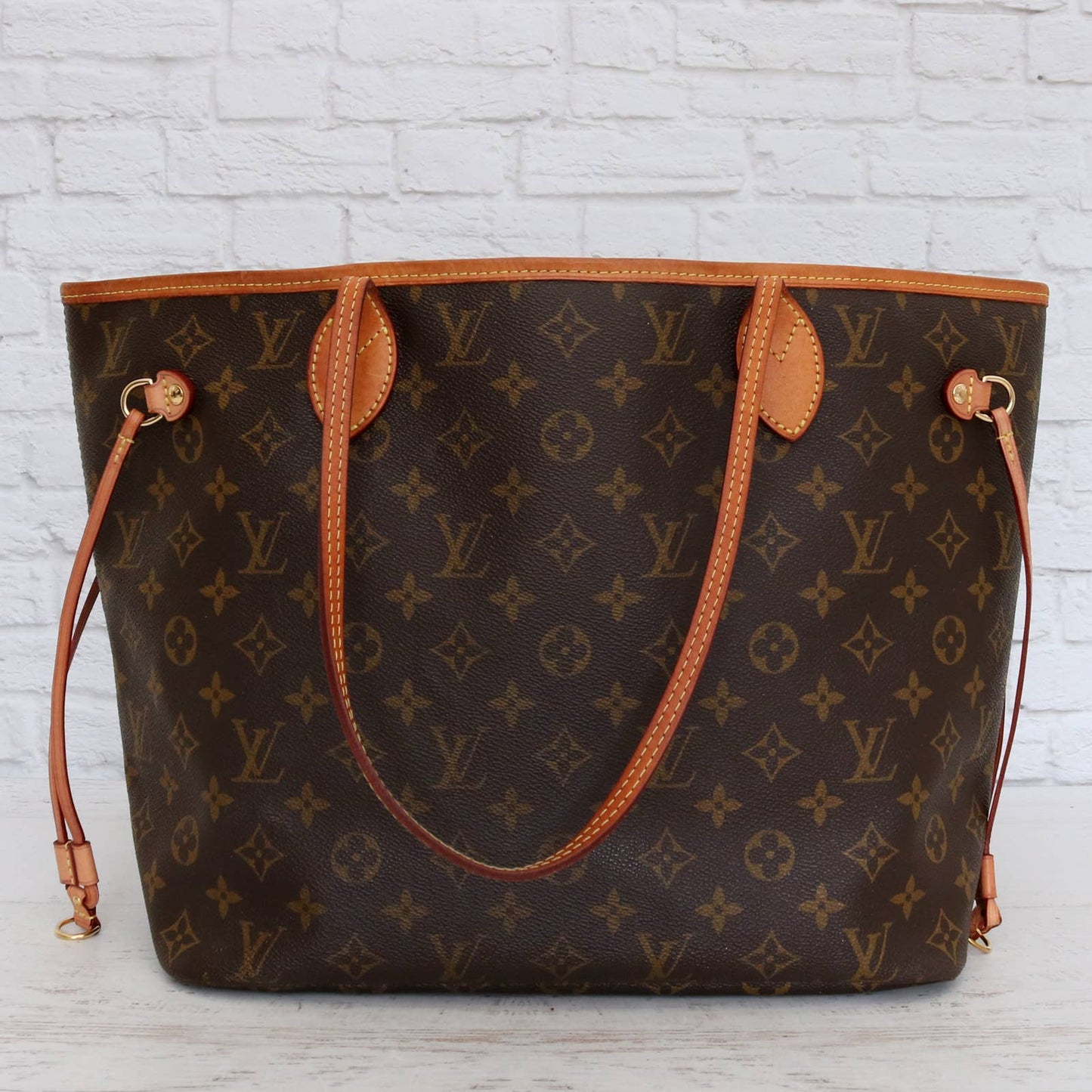 Louis Vuitton Neverfull MM Monogram Tote Shoulder Bag