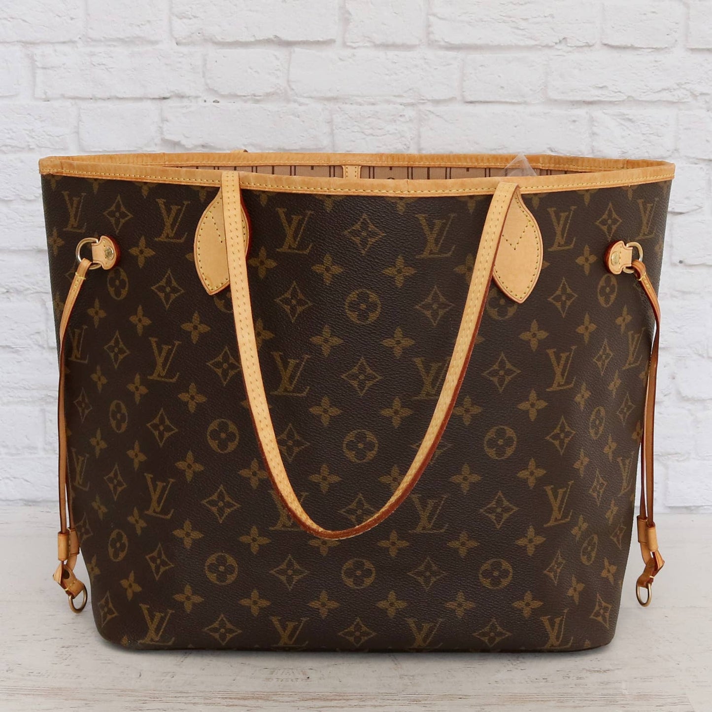 Louis Vuitton Neverfull MM Monogram Tote