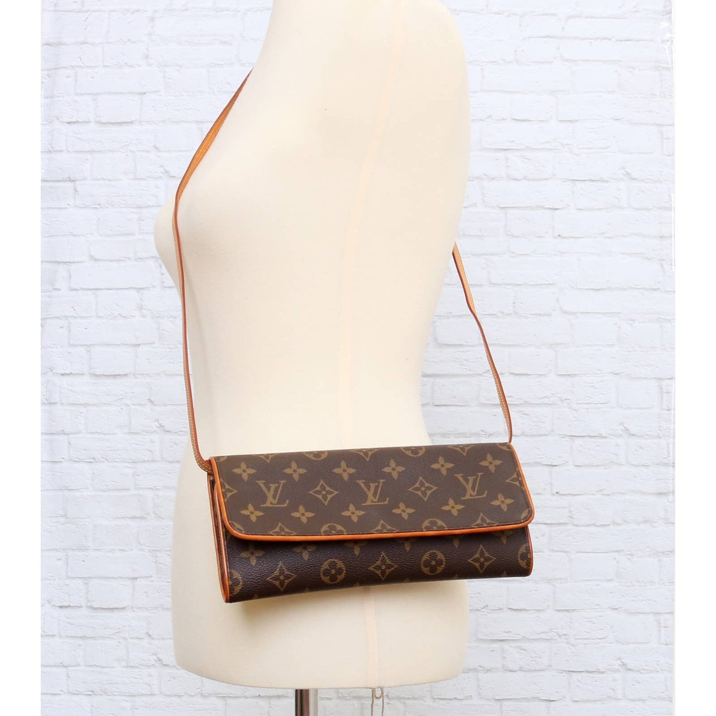 Louis Vuitton Pochette Twin GM Monogram Crossbody Dust Bag & Box