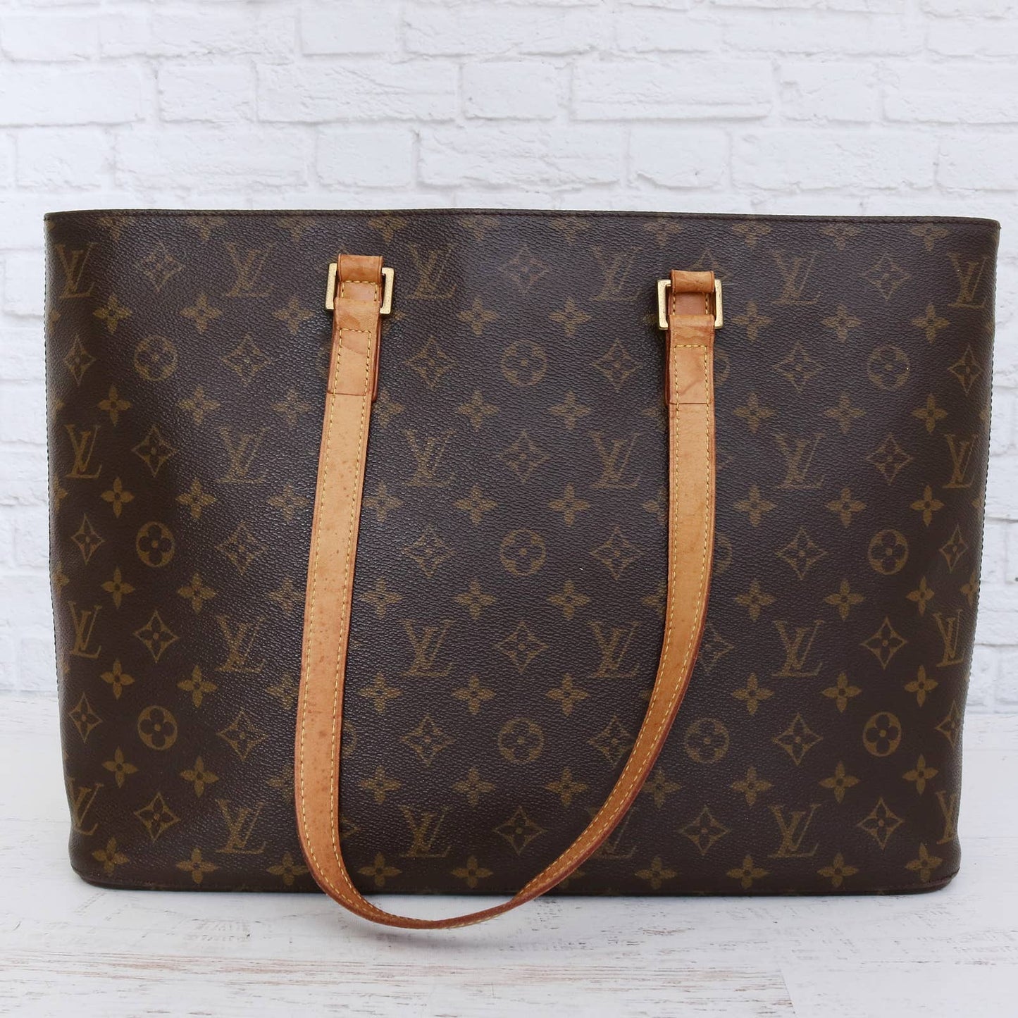 Louis Vuitton Luco Monogram Tote