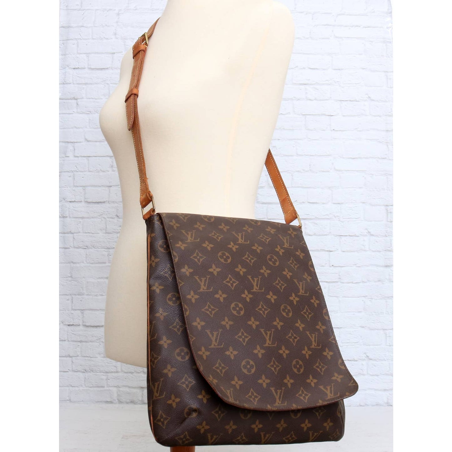 Louis Vuitton Musette GM Large Monogram Crossbody & Shoulder Bag