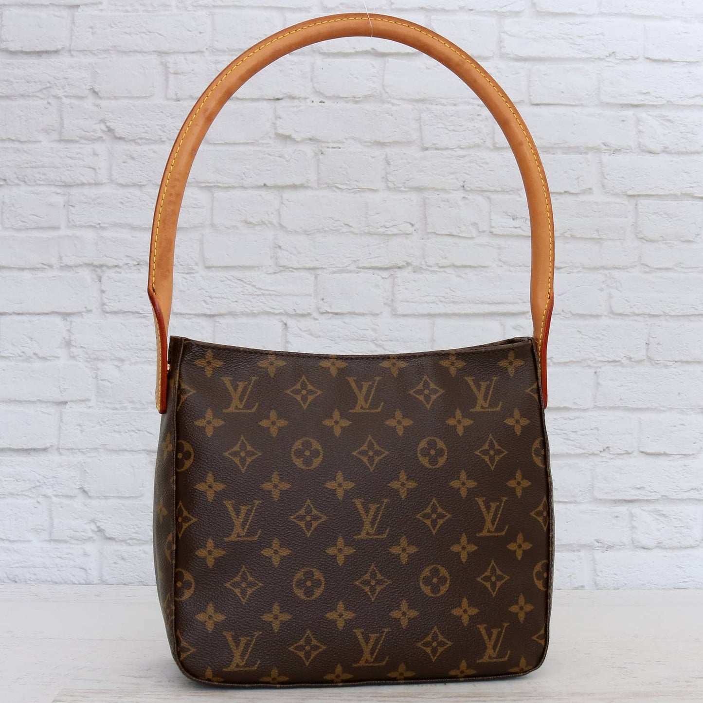 Louis Vuitton Looping MM Monogram Shoulder Bag