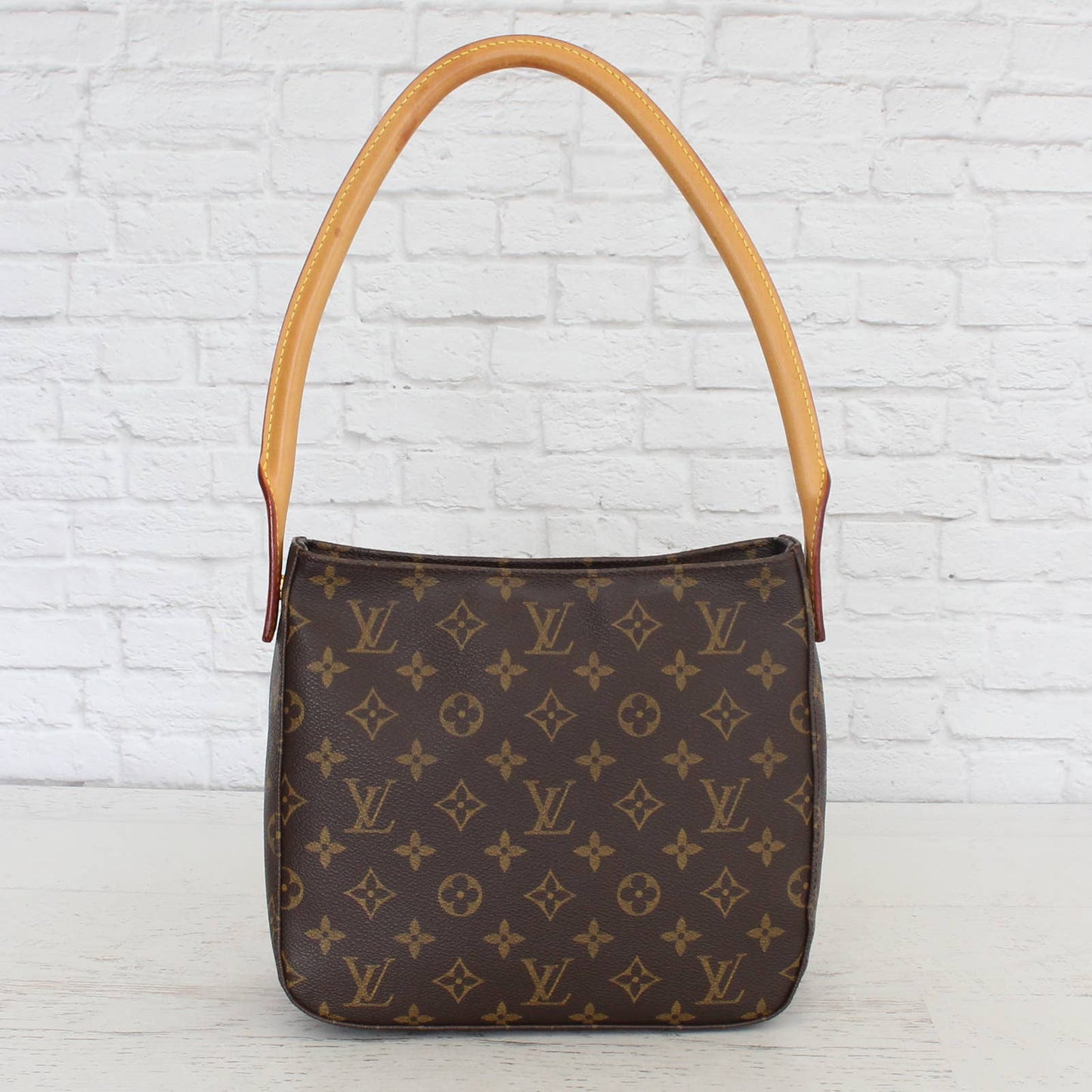 Louis Vuitton Looping MM Shoulder Bag Monogram Purse Leather Handbag