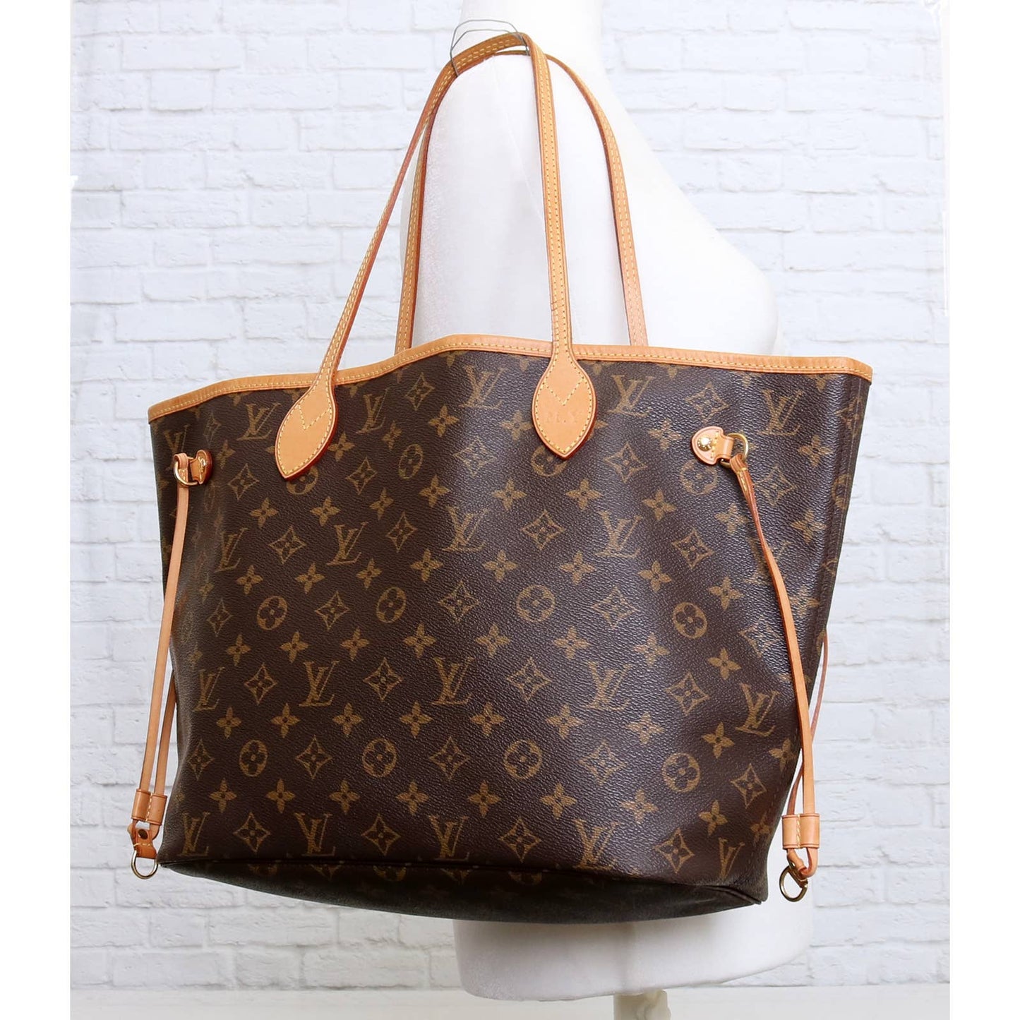 Louis Vuitton Neverfull MM Monogram Tote