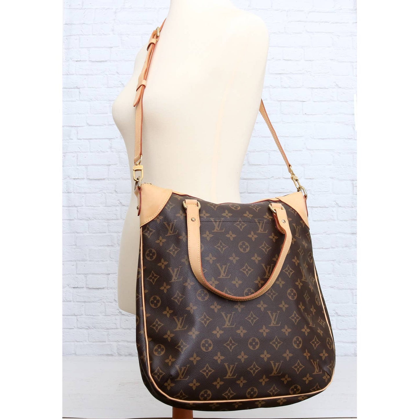 Louis Vuitton Odeon GM Monogram Crossbody