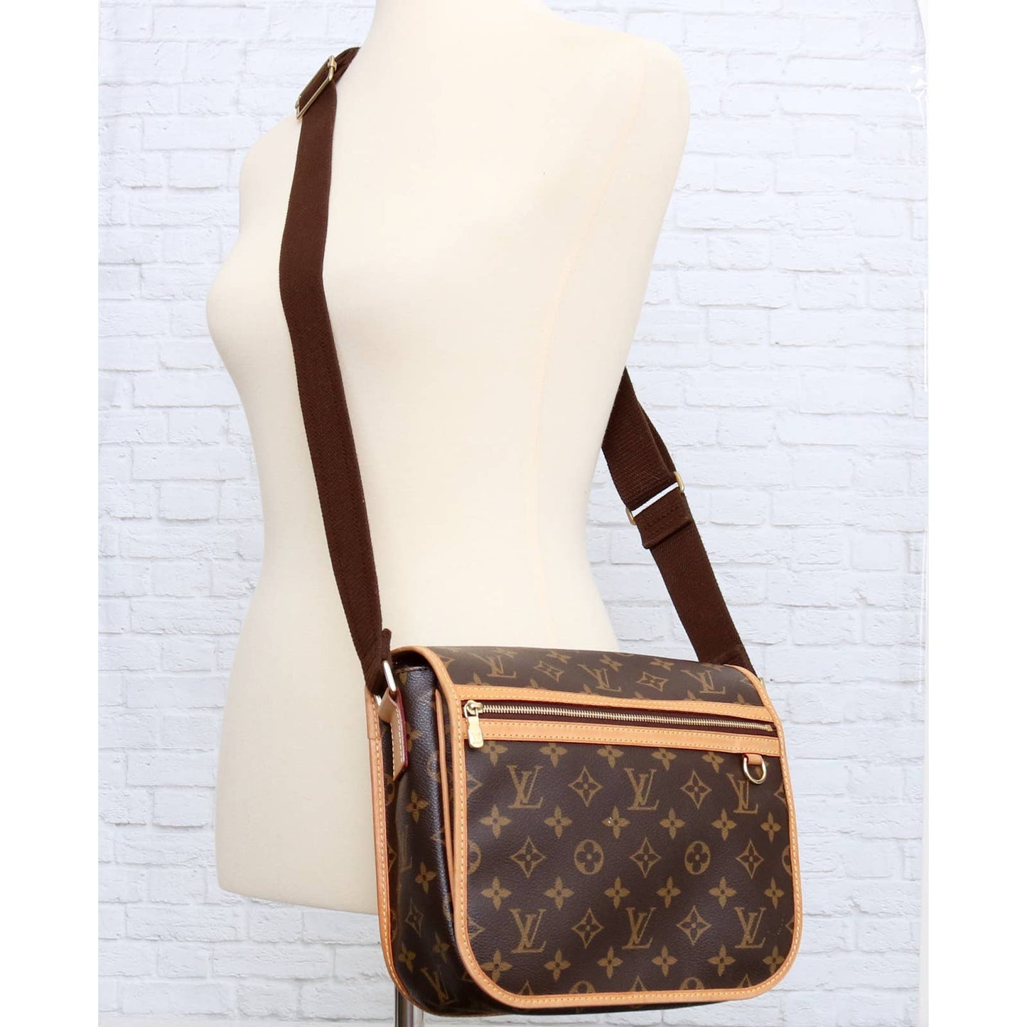 Louis Vuitton Messenger Bosphore PM Monogram Crossbody