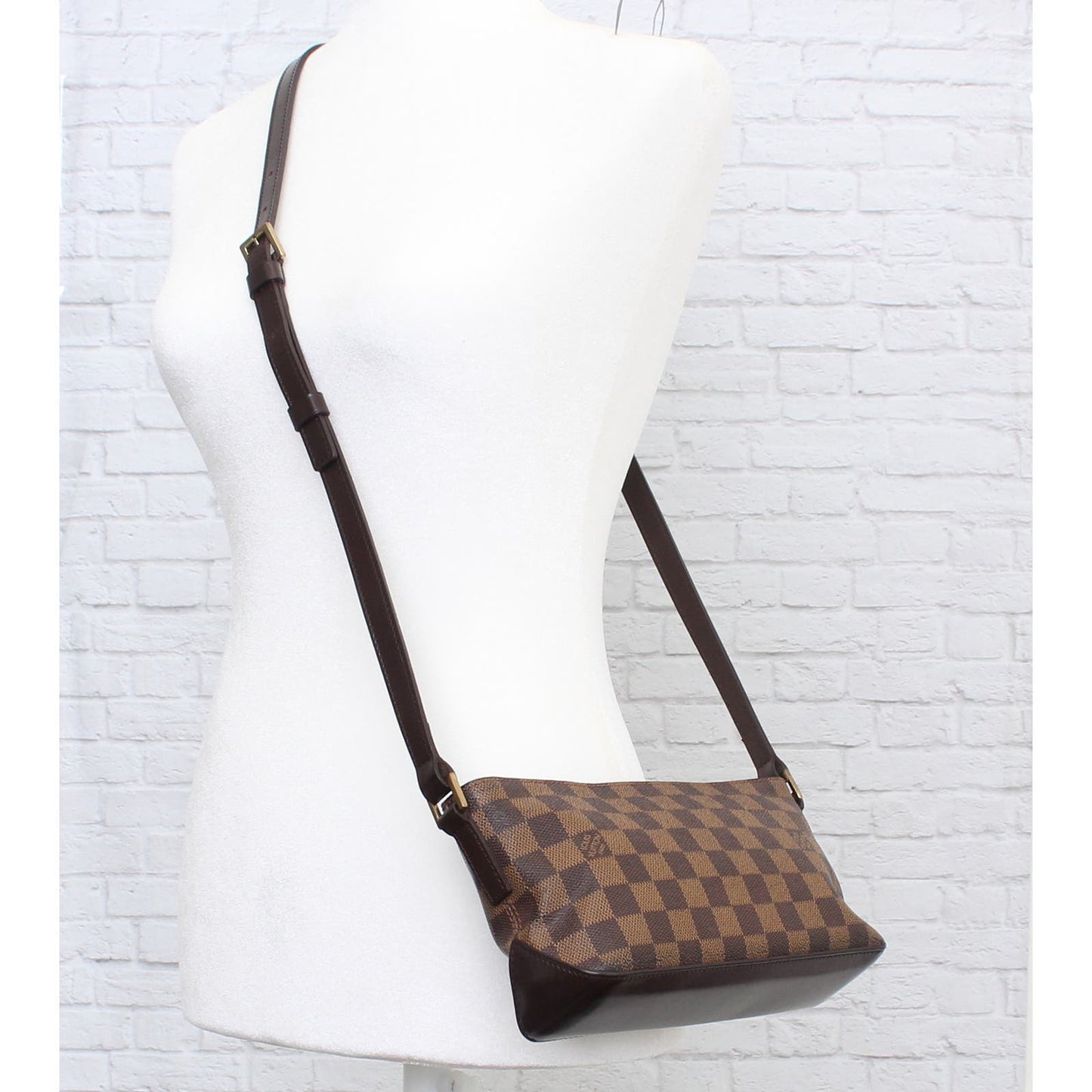 Louis Vuitton Trotteur Damier Ebene Crossbody & Shoulder Small Leather