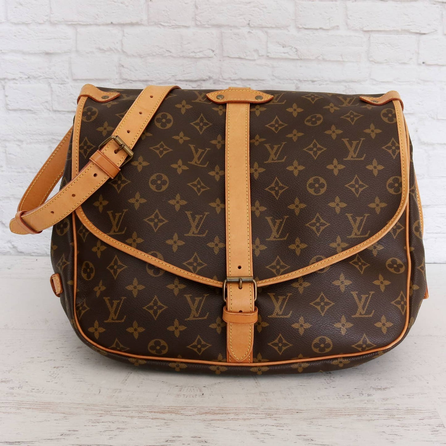 Louis Vuitton Saumur 35 Monogram Crossbody