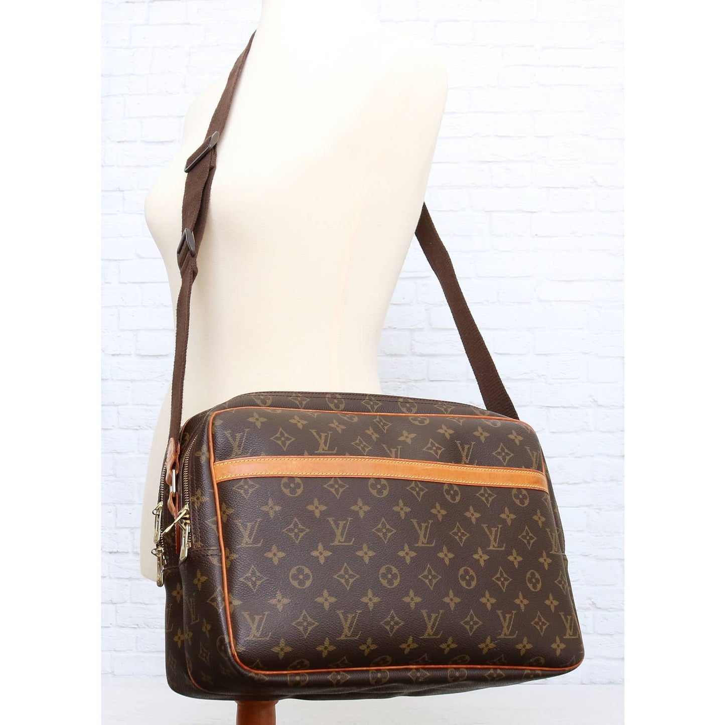 Louis Vuitton Reporter GM Crossbody Monogram