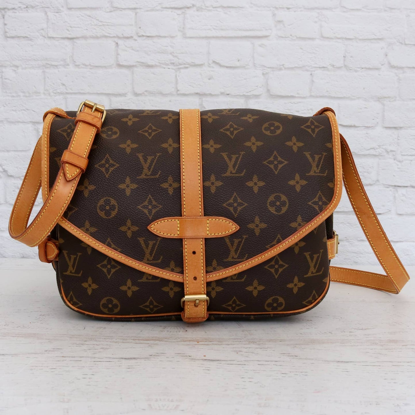 Louis Vuitton Saumur 30 Monogram Crossbody