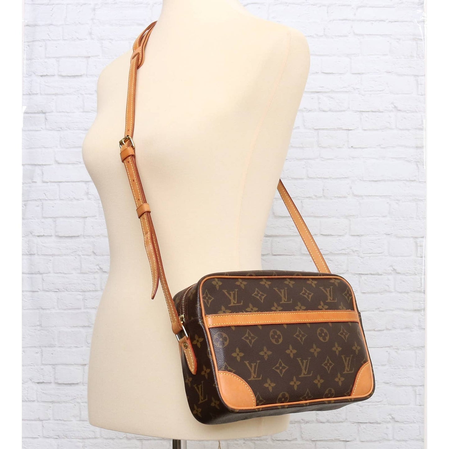 Louis Vuitton Trocadero 27 MM Monogram Crossbody