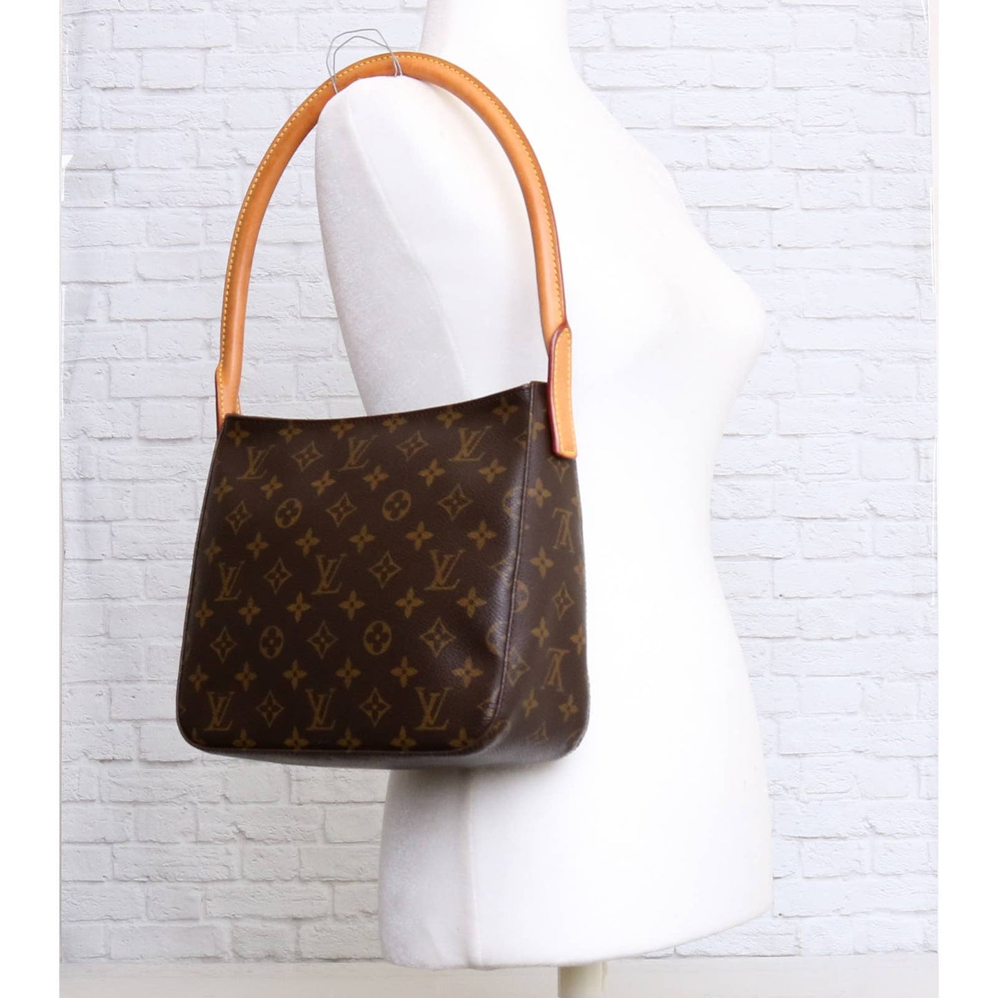 Louis Vuitton Looping MM Monogram Shoulder Bag Purse