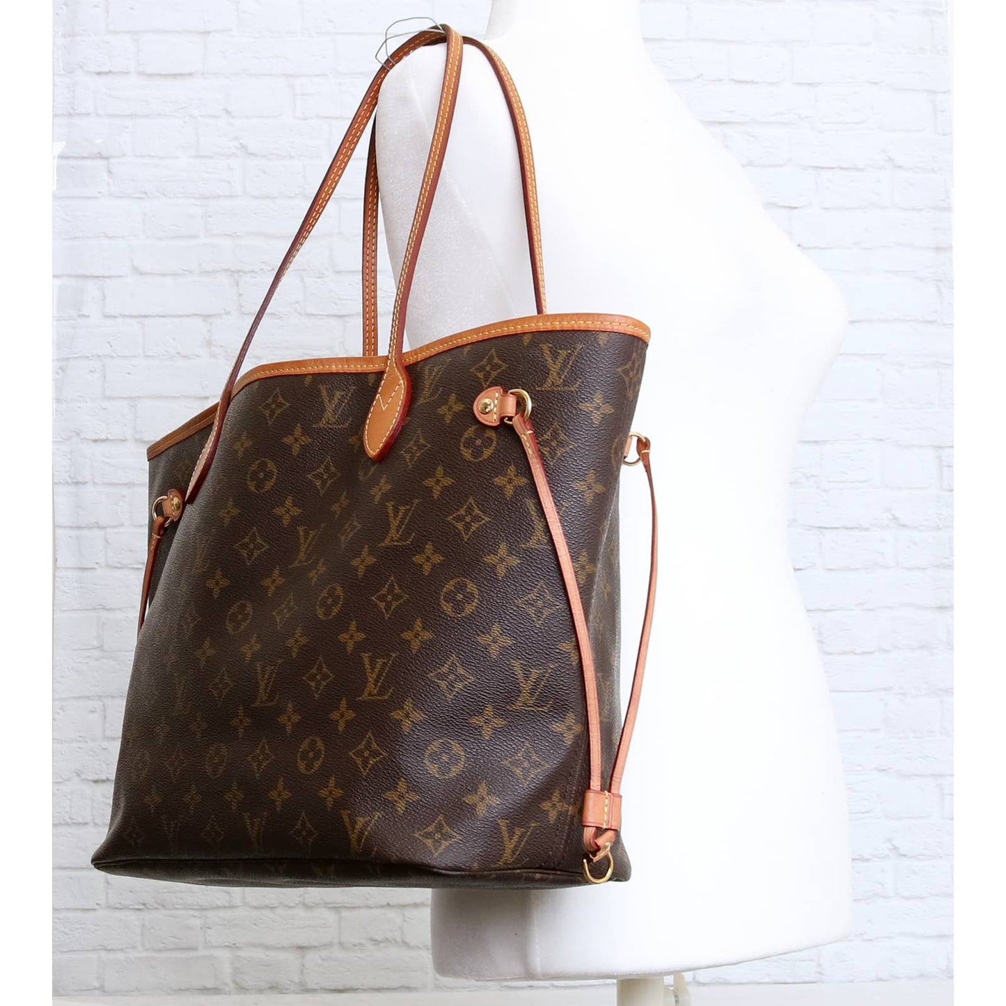 Louis Vuitton Neverfull MM Monogram Tote Shoulder Bag