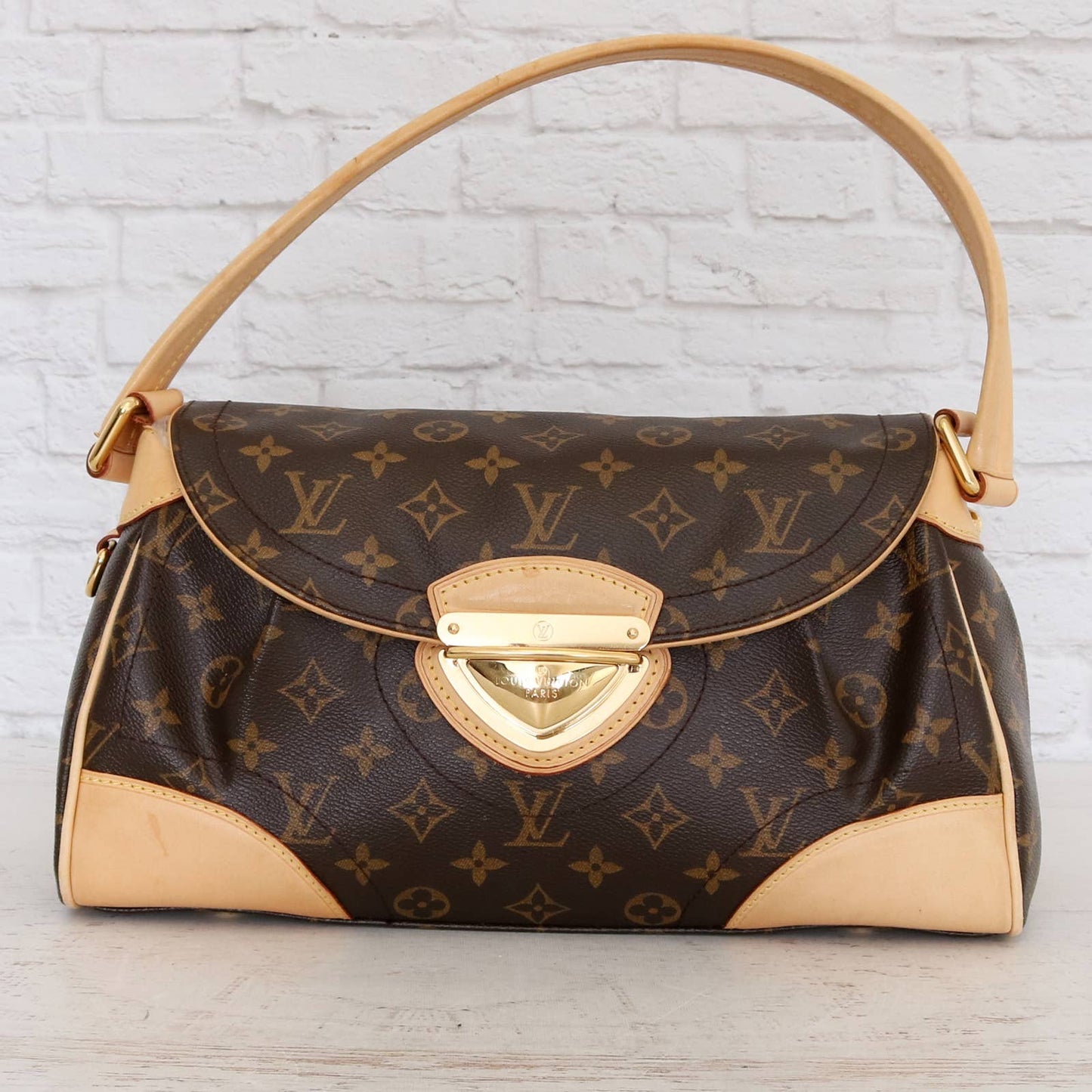 Louis Vuitton Beverly MM Monogram Shoulder Bag