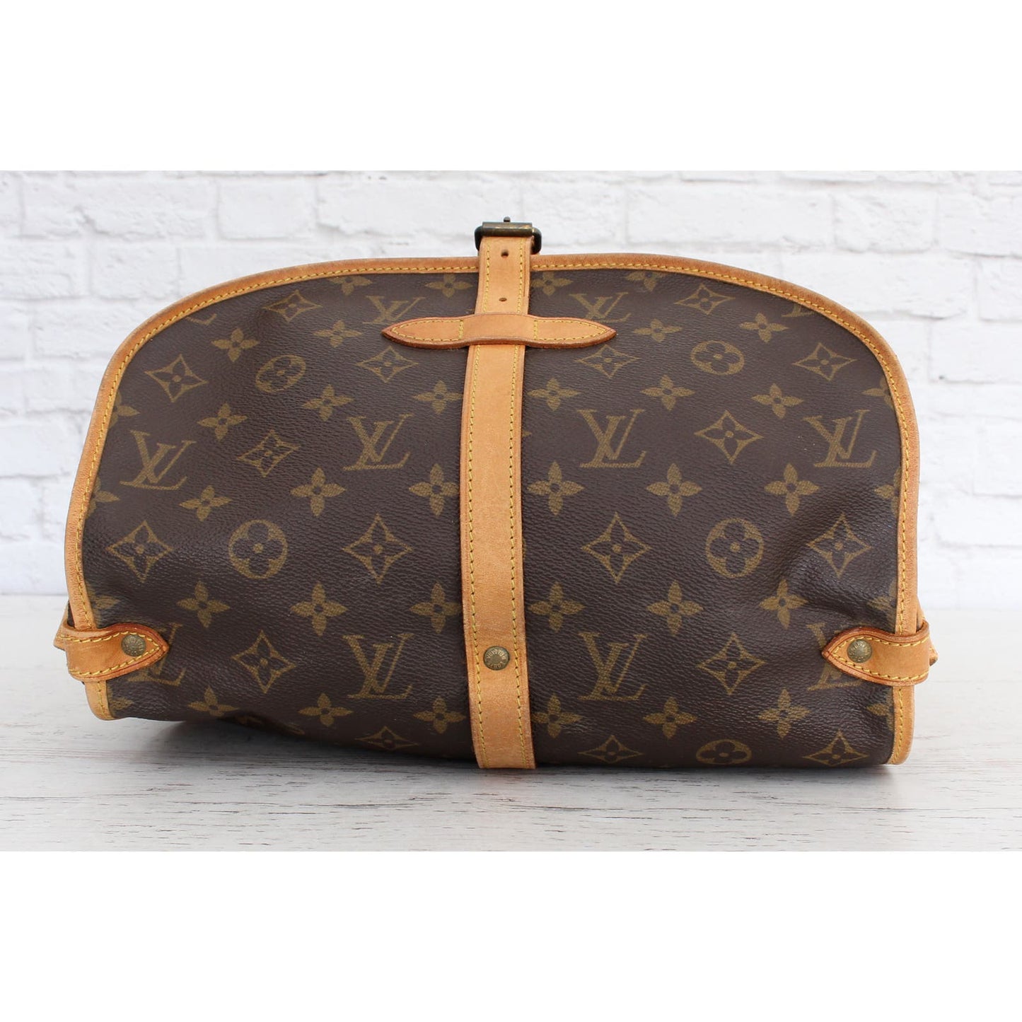 Louis Vuitton Saumur 30 Monogram Crossbody