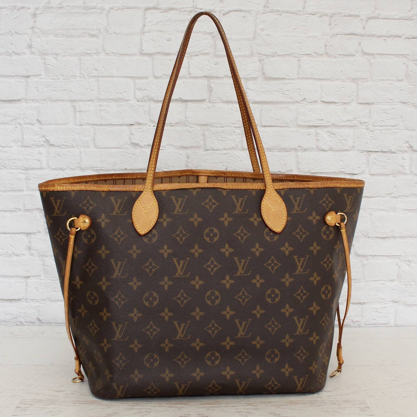 Louis Vuitton Neverfull MM Monogram Tote