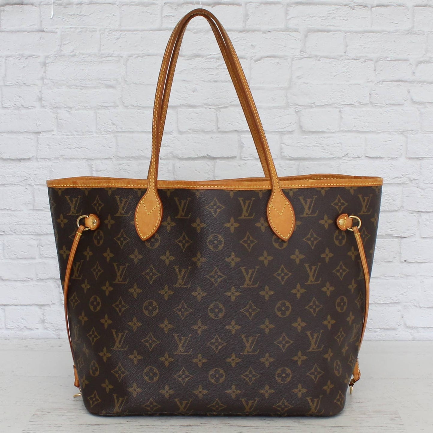 Louis Vuitton Neverfull MM Monogram Tote