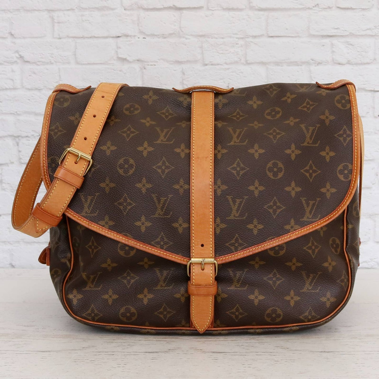 Louis Vuitton Saumur 35 Monogram Crossbody