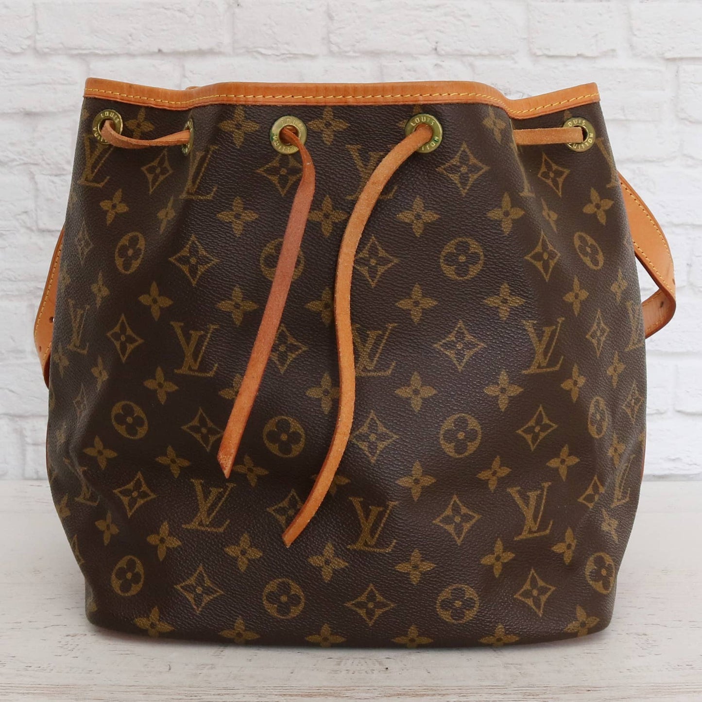 Louis Vuitton Petit Noé Monogram GREAT Bucket Bag Shoulder Hobo Purse