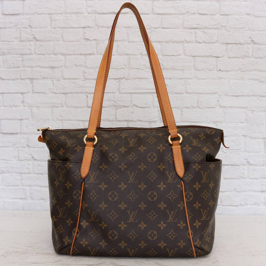 Louis Vuitton Totally MM Monogram Tote