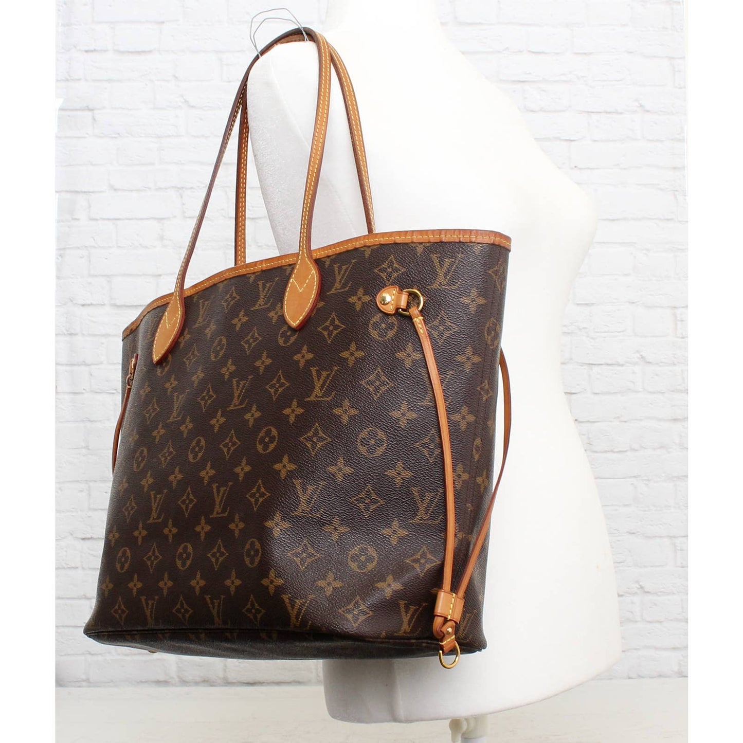 Louis Vuitton Neverfull MM Monogram Tote Red Interior Shoulder Bag