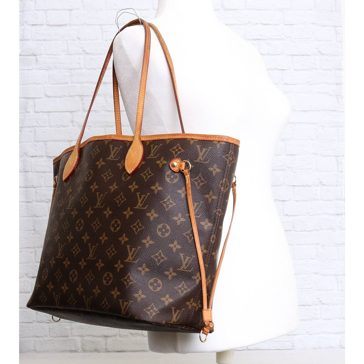 Louis Vuitton Neverfull MM Monogram Tote