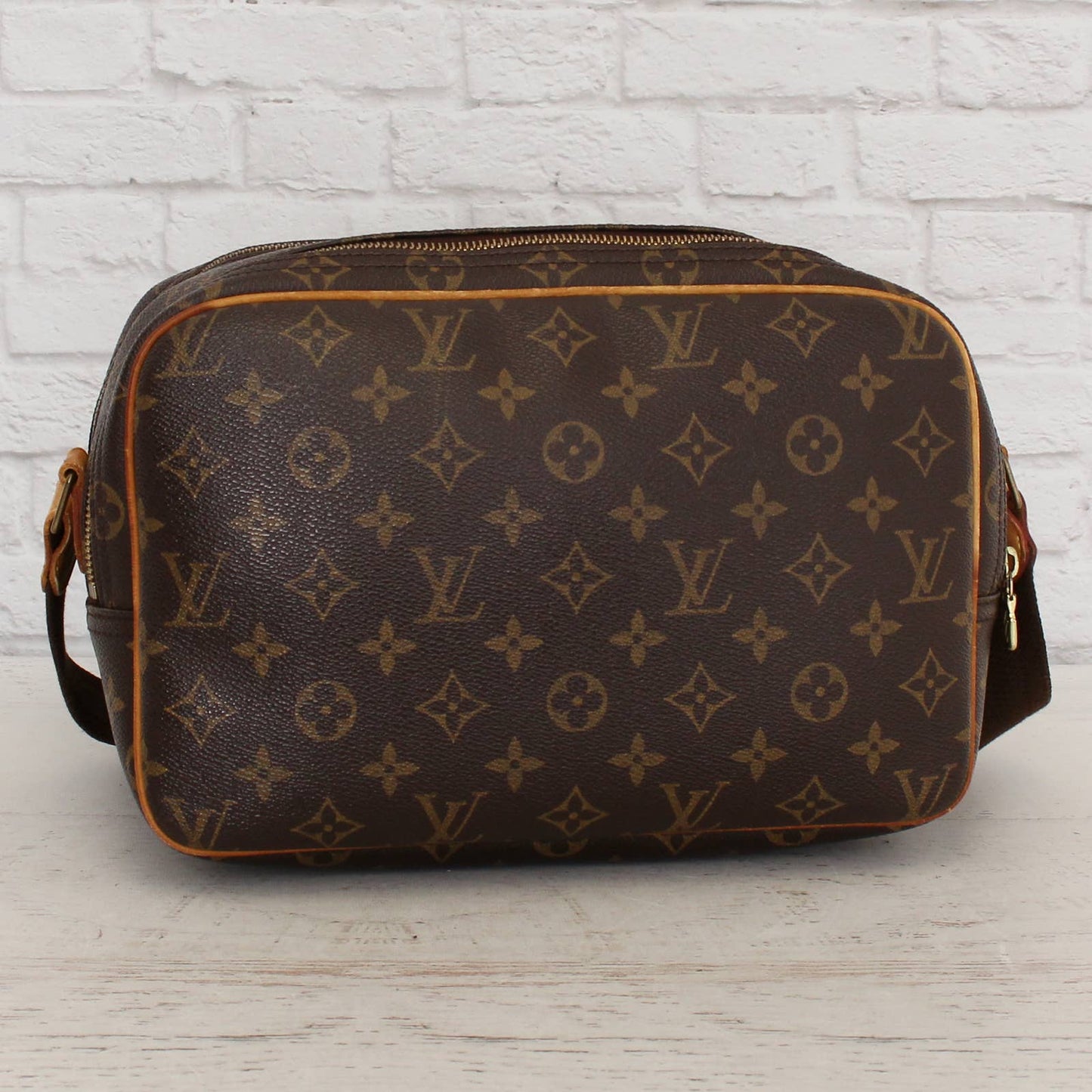 Louis Vuitton Reporter PM Monogram Crossbody & Shoulder Bag